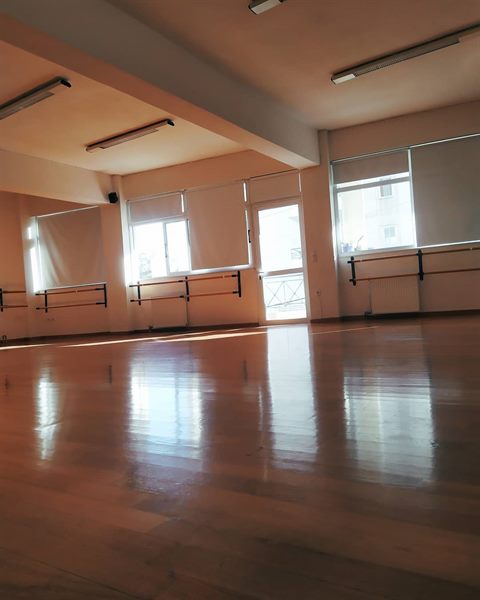 enoikiazetai dancing point