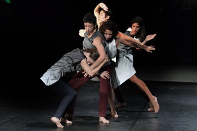 Δυο πειραματικά χαίλαϊτ στο Φεστιβάλ Αθηνών με κέντρο τις γυναίκες και το φύλο: «Δωμάτια» και «Αμάρυνθος»