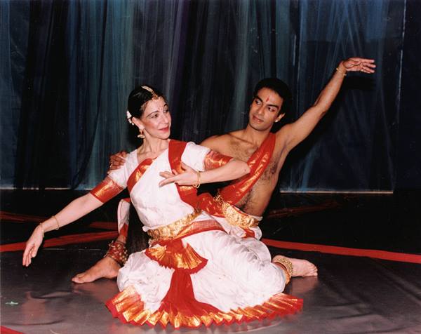 leda shantala mathima bharata natyam