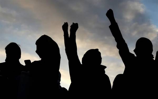 sygentrosi diamartyrias