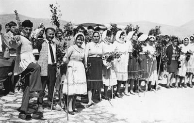 Παραδοσιακή Μουσικοχορευτική παράσταση στο Θέατρο Πέτρας