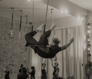 Κύκλος έξι μαθημάτων Static Trapeze με την Μυρτώ Πετροχείλου