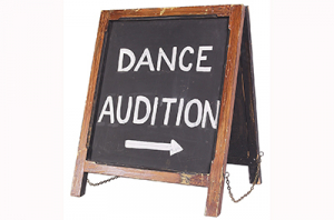 Ακρόαση για επαγγελματίες χορευτές και χορεύτριες από την Κατερίνα Χλιάρα