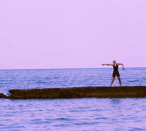 Εργαστήριο σωματικού θεάτρου &quot;Embodying Narratives&quot; με τη Λυδία Ξουράφη