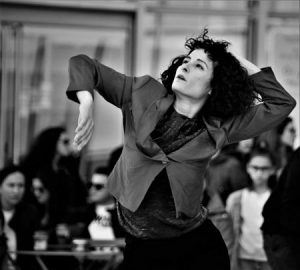 Μαθήματα Σύγχρονου Χορού με την Ελισάβετ Πλιακοστάθη