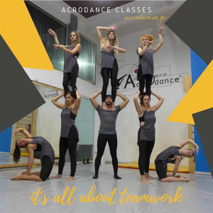 Δωρεάν Μαθήματα AcrOdance by Anna Omiridi